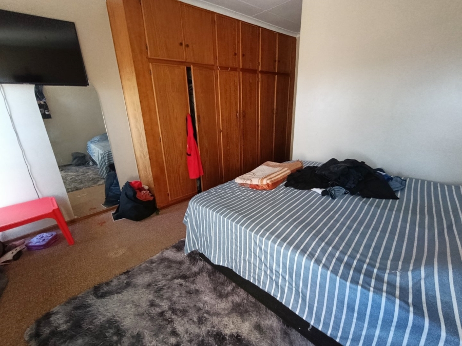 2 Bedroom Property for Sale in Langenhovenpark Free State